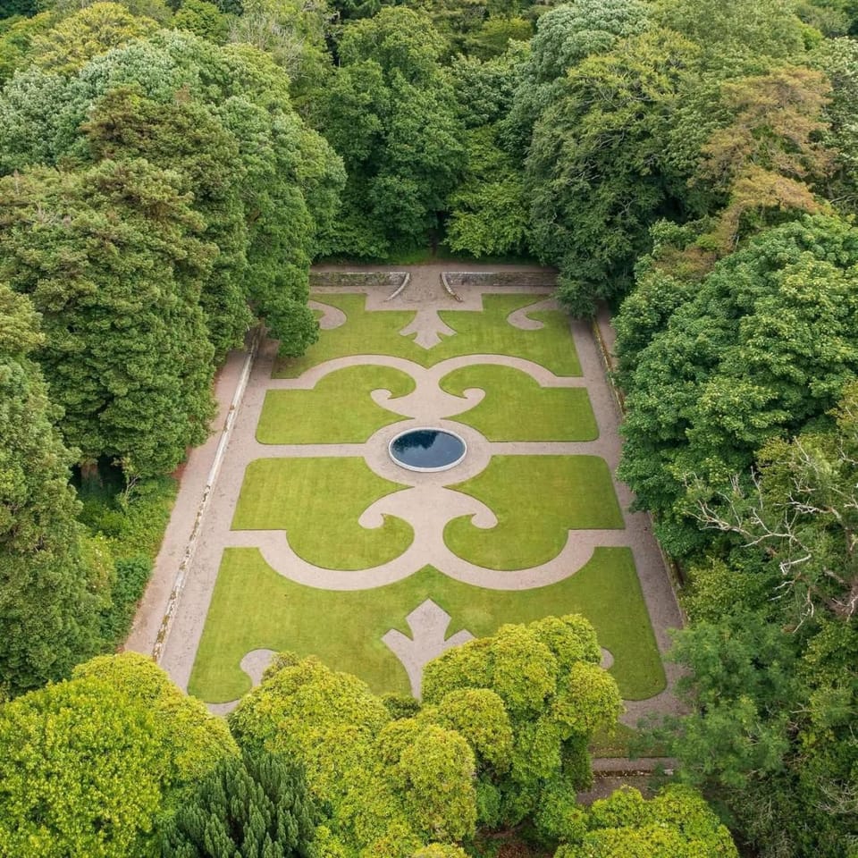 Nearby landmark, Day, Natural landscape, Garden