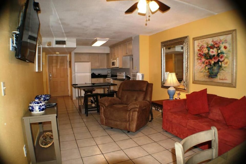 GULFVIEW 210 LUXURIOUS CONDO 3 min walk to beach, next Beach Park Isla Blanca Apartment in South Padre Island