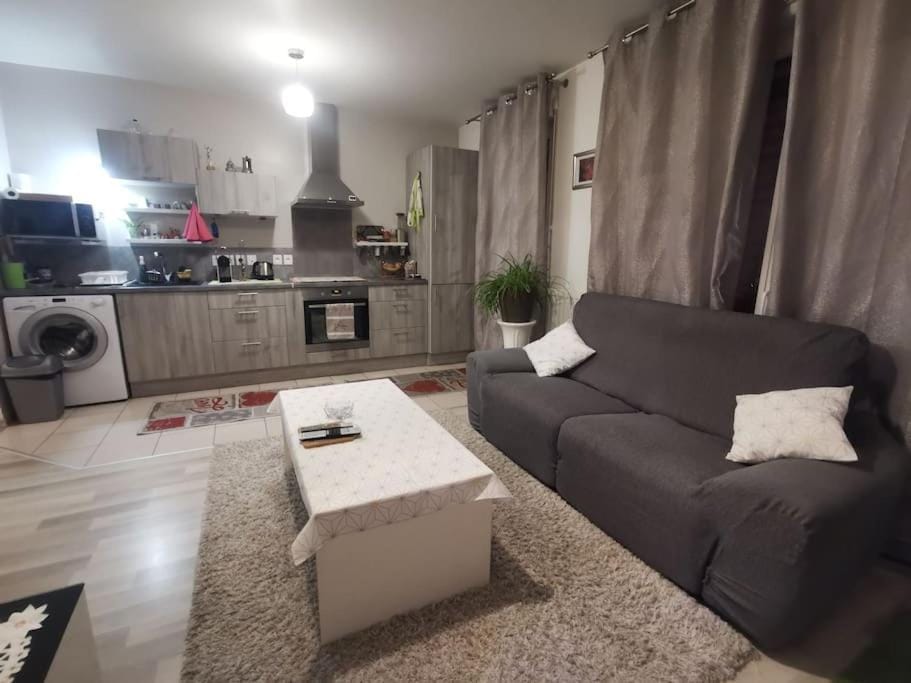 Living room, oven, stove, toaster