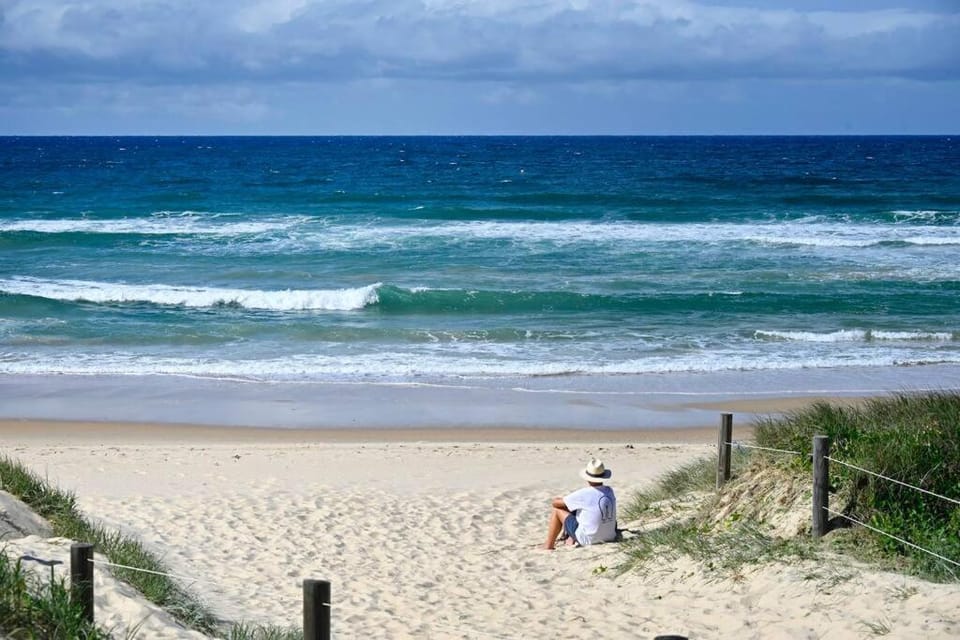Beachfront 1BR, Loft - Surf, Cafe, Relax Apartment in Marcoola