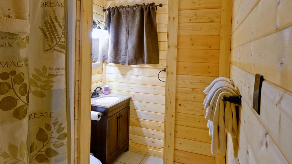 Day, Bathroom, furniture, towels