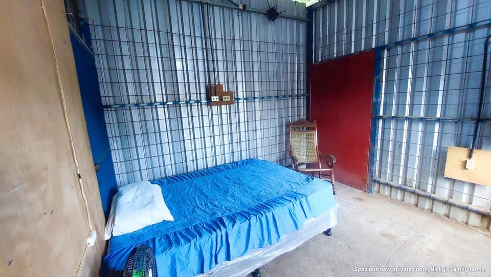Bed, Photo of the whole room, Bedroom, internet