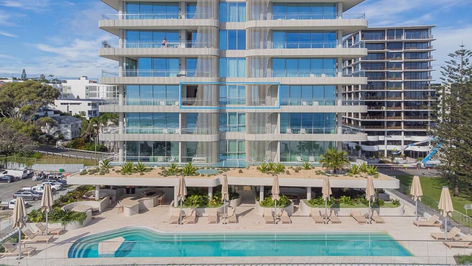 Property building, Swimming pool