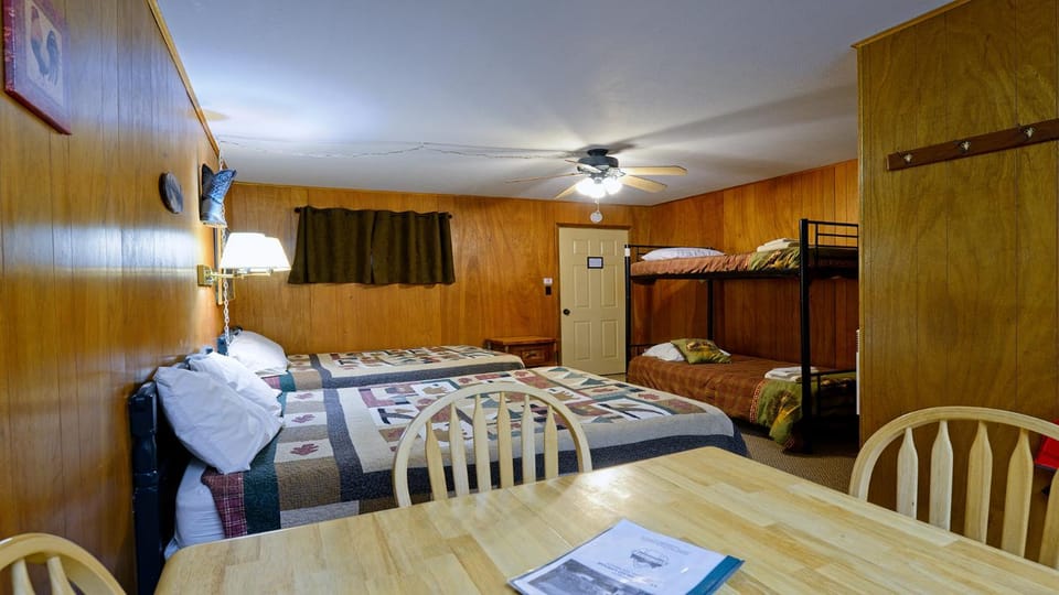 Bed, TV and multimedia, Bedroom, bunk bed, furniture, wardrobe