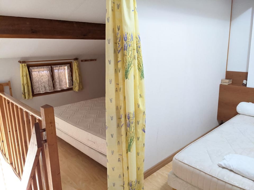 Charmante villa T2 mezzanine avec cour, jardin, véranda, barbecue et parking privé, proche plage et commerces - FR-1-797-2 Villa in Port-la-Nouvelle