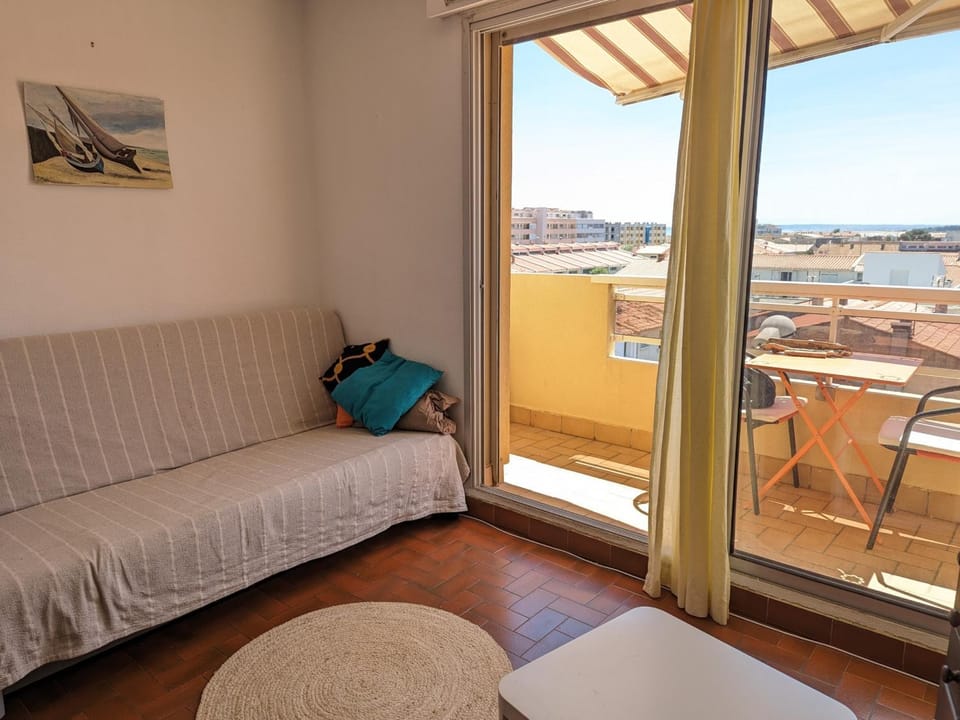 Charmant T2 traversant, plage à 100m, balcon, bien équipé, idéal 4 personnes - FR-1-797-3 Apartment in Port-la-Nouvelle