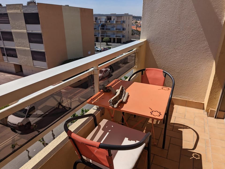 Charmant T2 traversant, plage à 100m, balcon, bien équipé, idéal 4 personnes - FR-1-797-3 Apartment in Port-la-Nouvelle