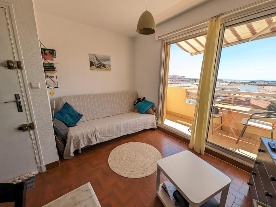 Charmant T2 traversant, plage à 100m, balcon, bien équipé, idéal 4 personnes - FR-1-797-3 Apartment in Port-la-Nouvelle