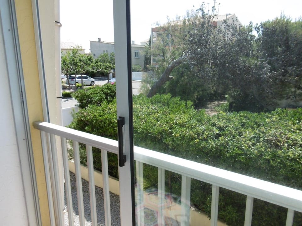 Appartement T2 lumineux 40m2, 4 personnes, 150m de la plage, bien équipé et proche loisirs - FR-1-797-18 Apartment in Port-la-Nouvelle
