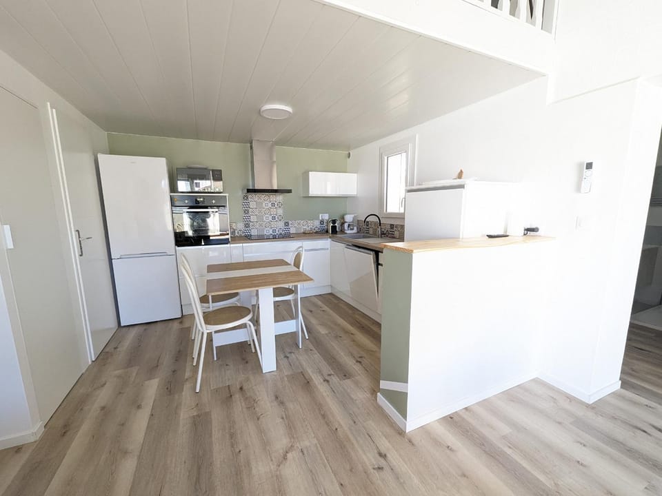 Villa T2 mezz. climatisée pour 6 pers avec WiFi, parking & proche plage - FR-1-797-43 Villa in Port-la-Nouvelle