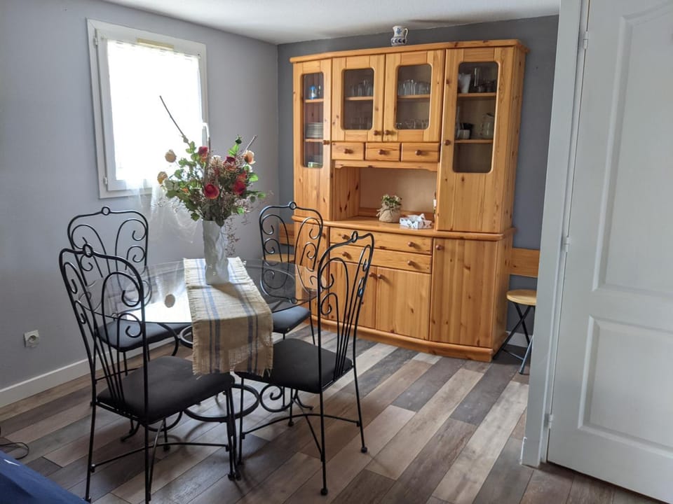 Belle villa climatisée T3 avec mezzanine, jardin arboré, garage et à 900m de la plage, 6/7 personnes - FR-1-797-36 Villa in Port-la-Nouvelle