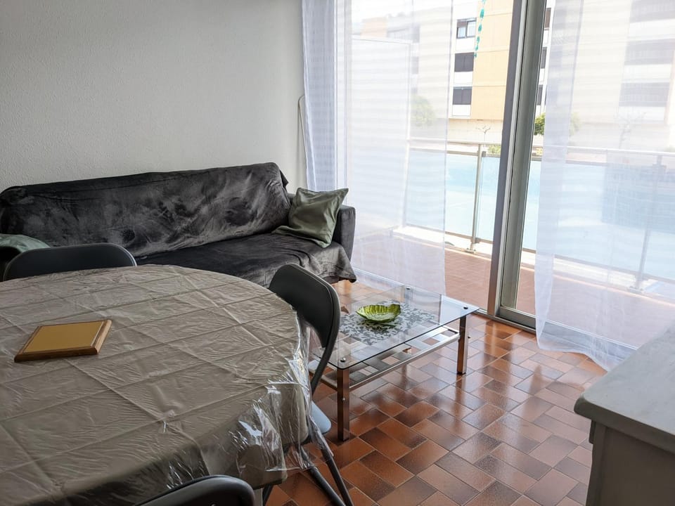 T3 spacieux climatisé - 5 pers - près plage, centre & animations - Parking privé - FR-1-797-22 Apartment in Port-la-Nouvelle