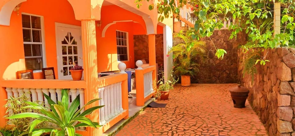 Belle Sunrise Villa Cozy Tropical Escape for a Local Experience Apartment in Caribbean