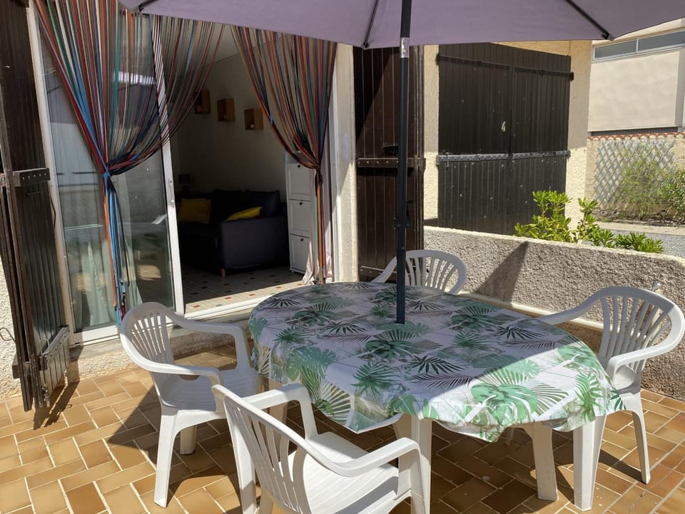 Villa T2 cosy, 40m², 4 pers, proche plage, 2 terrasses, tout équipé, calme et commerces à proximité - FR-1-797-53 Villa in Port-la-Nouvelle
