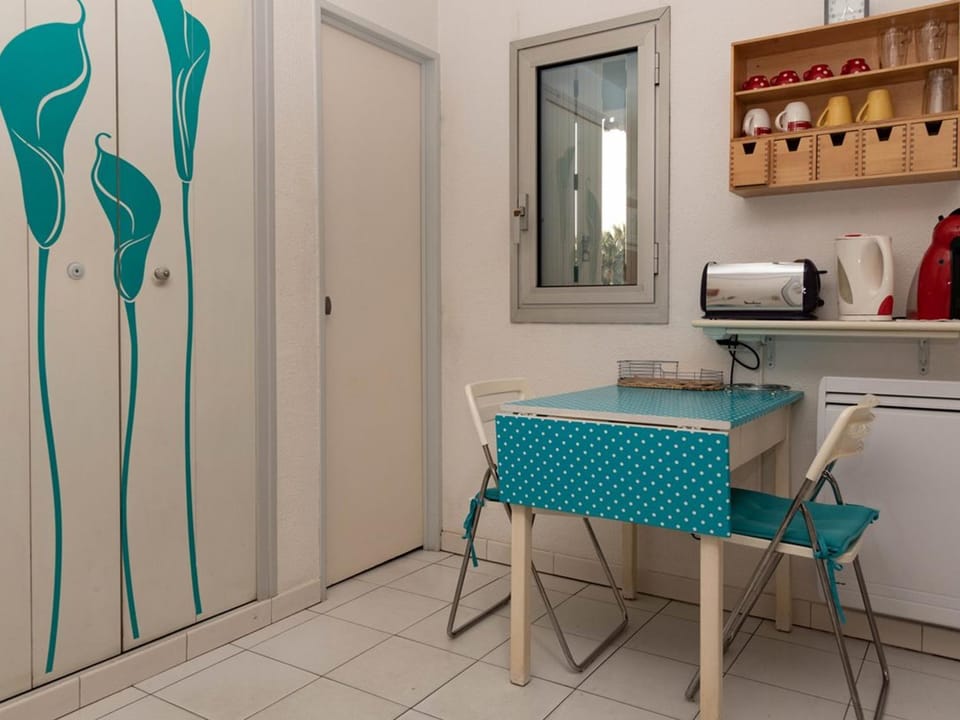 Studio climatisé avec terrasse au Lavandou pour 2 personnes - FR-1-803-43 Apartment in Le Lavandou
