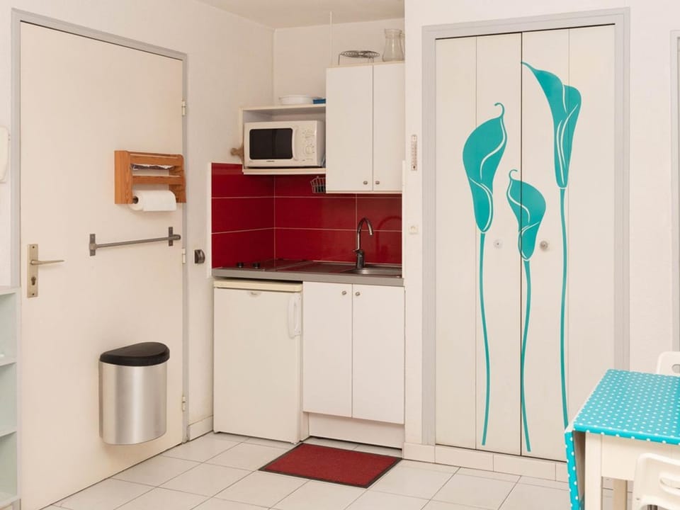 Studio climatisé avec terrasse au Lavandou pour 2 personnes - FR-1-803-43 Apartment in Le Lavandou