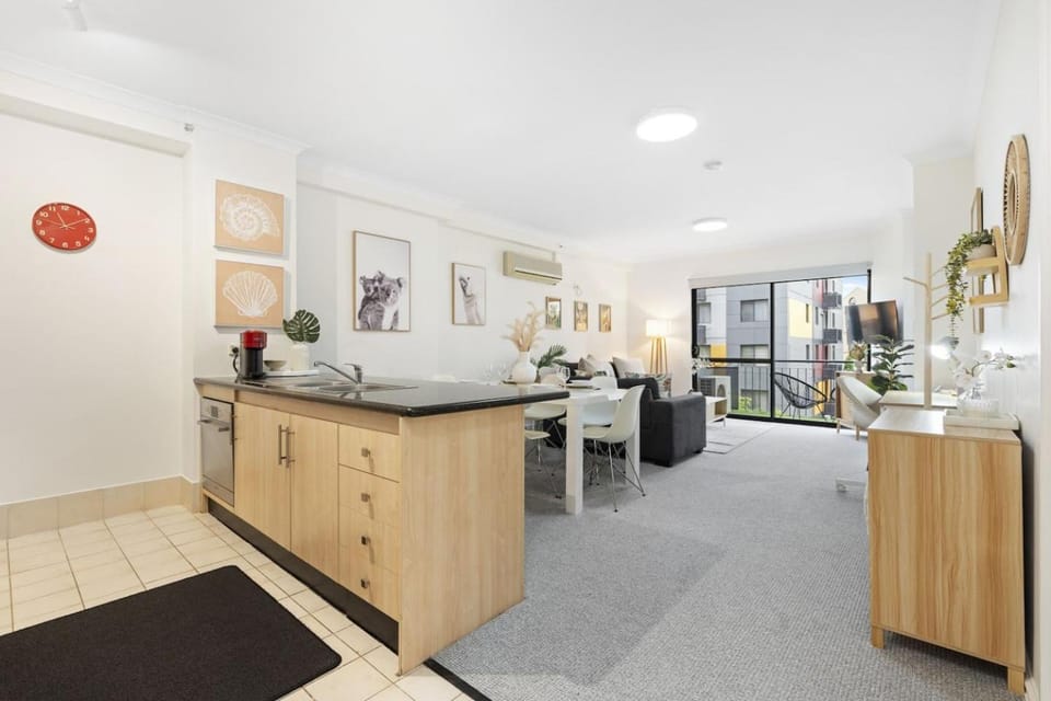 Photo of the whole room, Decorative detail, kitchen