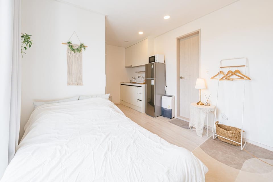 Bed, Kitchen or kitchenette, Photo of the whole room, Bedroom, wardrobe