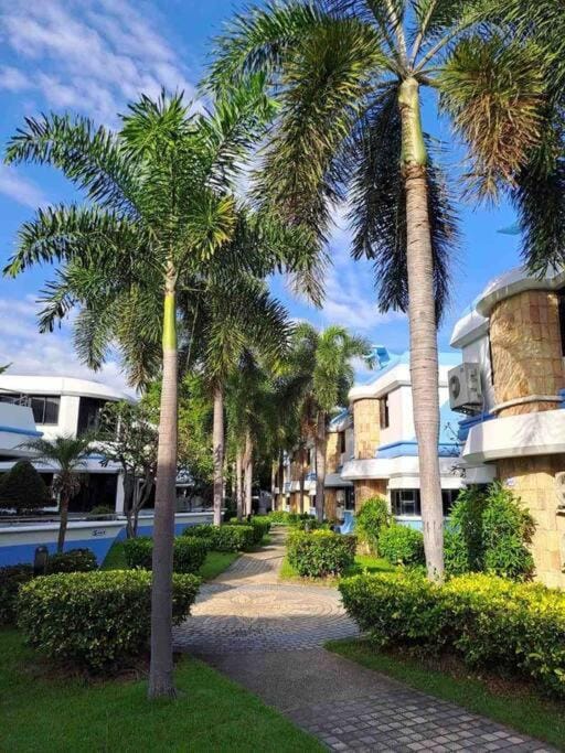 Navaphirom Resort Cha am House in Thailand