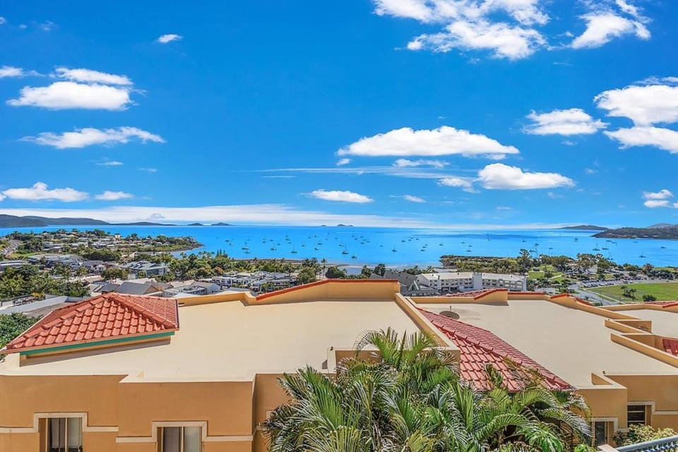 Aquarelle Apartment in Airlie Beach