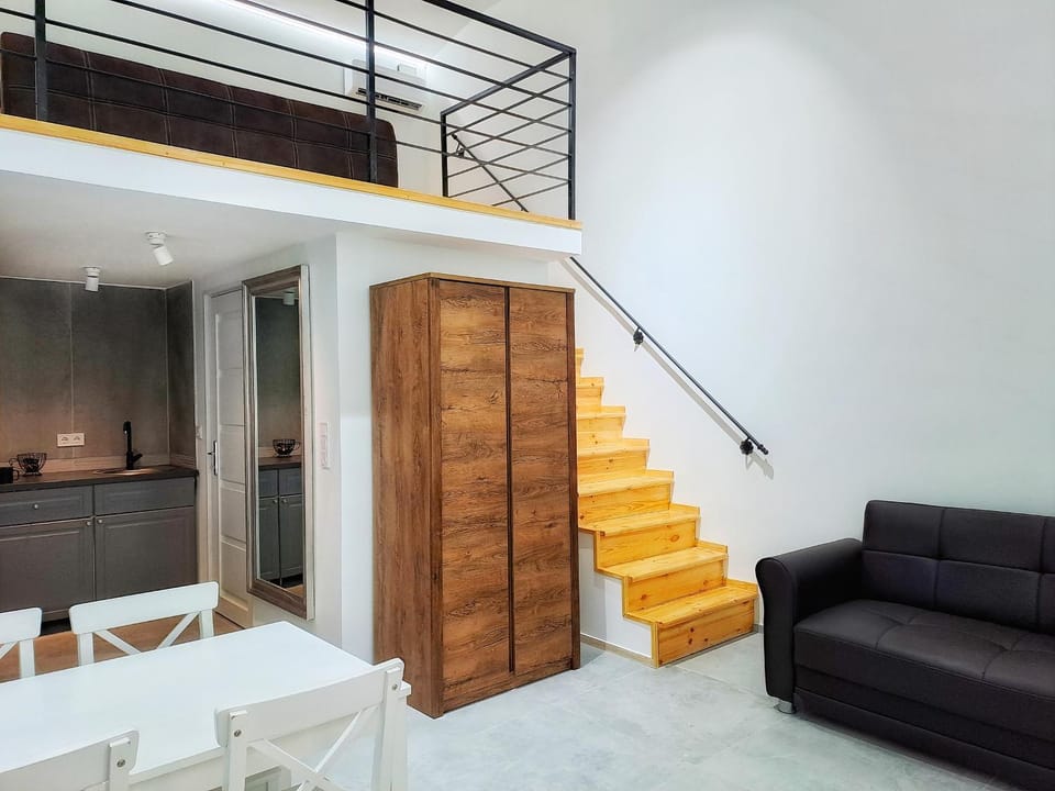 Kitchen or kitchenette, Living room, Seating area