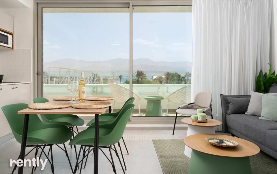 View (from property/room), Living room, Dining area