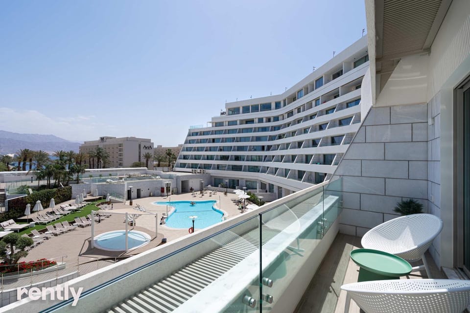 View (from property/room), Pool view, Swimming pool