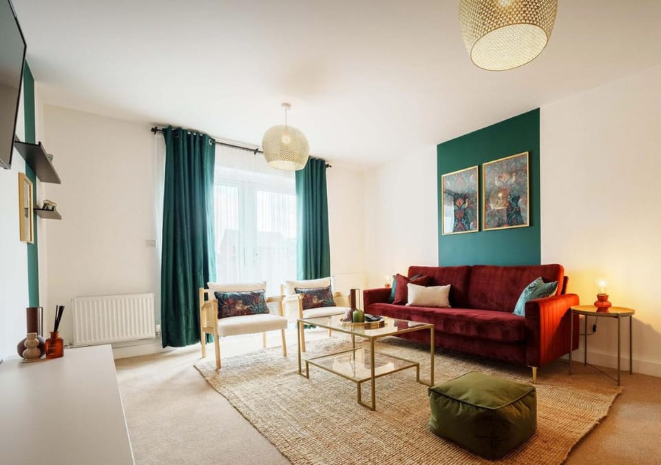 Living room, Entertainment