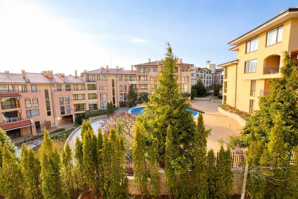 Garden, Pool view