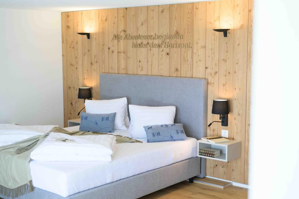 Winter, Summer, Photo of the whole room, Decorative detail, Bedroom, Mountain view, Area and facilities, Family, furniture