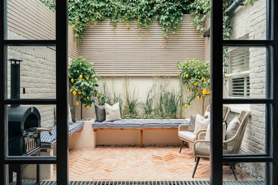 Patio, Day, TV and multimedia, View (from property/room), Balcony/Terrace, Living room