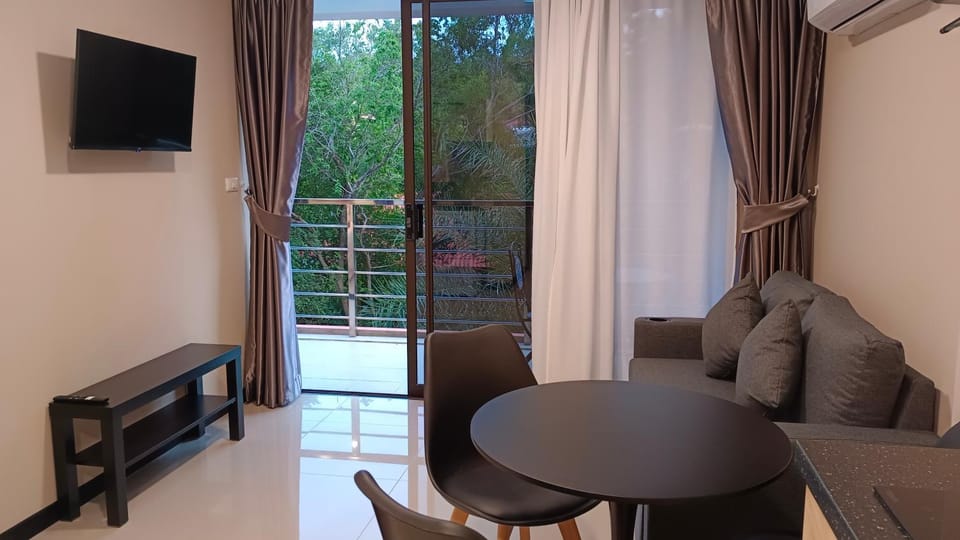 TV and multimedia, Balcony/Terrace, Living room, Seating area