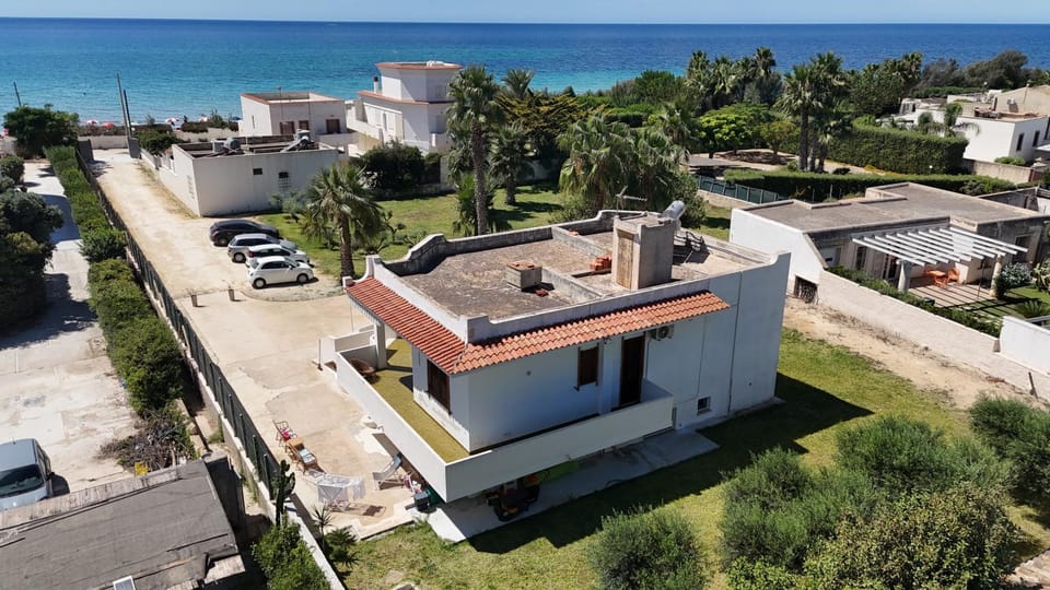 Bird's eye view, Beach, Sea view, Location, Parking