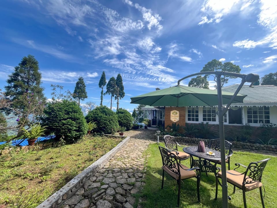 Property building, Natural landscape, Garden