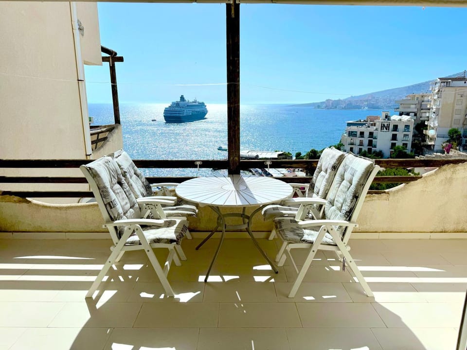 View (from property/room), Balcony/Terrace, Seating area, Dining area, Sea view