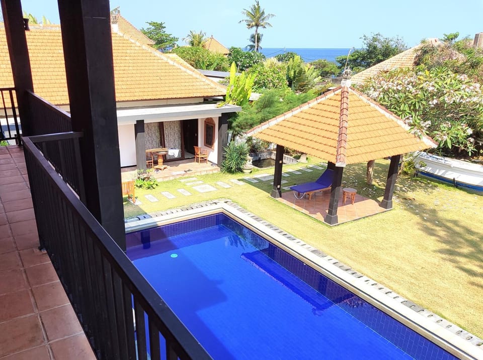 Day, Natural landscape, Garden, Garden view, Pool view, Swimming pool, sunbed