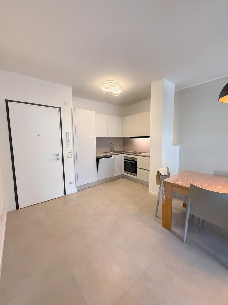 Kitchen or kitchenette, dishwasher, oven, stove