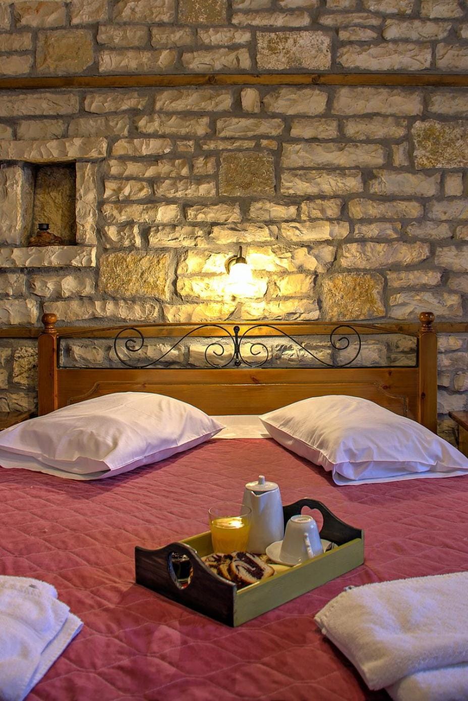 Guesthouse Gonia Bed and Breakfast in Peloponnese, Western Greece and the Ionian