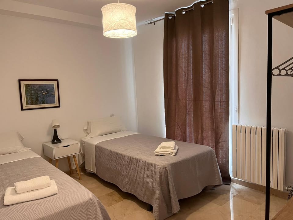 18 Torres Santa Cruz Apartment in Zaragoza