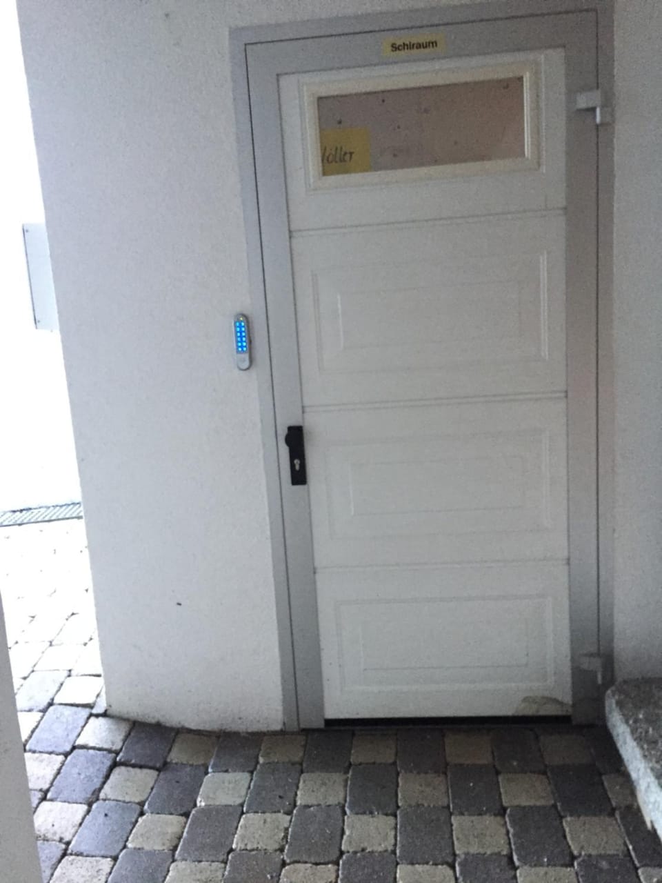 Facade/entrance