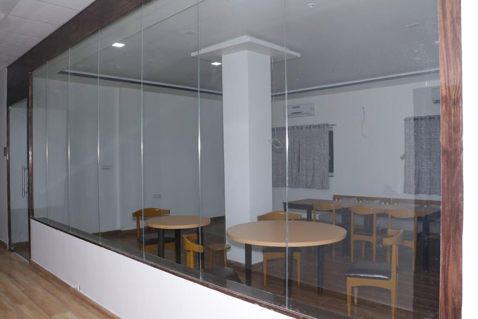 Parivar Comfort Luxury Rooms Hotel in Maharashtra