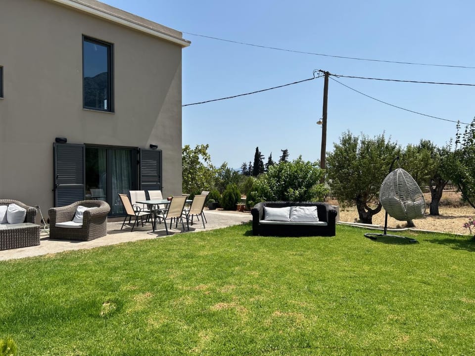 Olympos Mountain & Sea House in Euboea