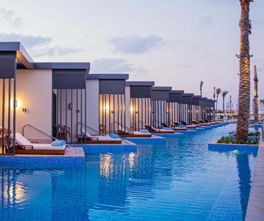 Property building, Pool view
