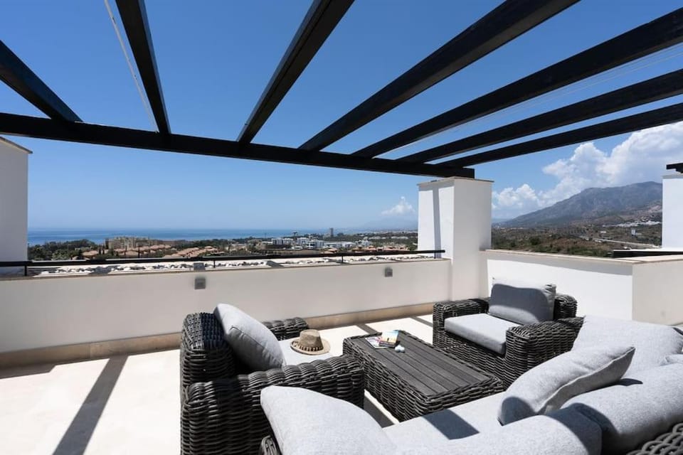 Casa MAKAS Santa Clara Golf Apartment in Marbella