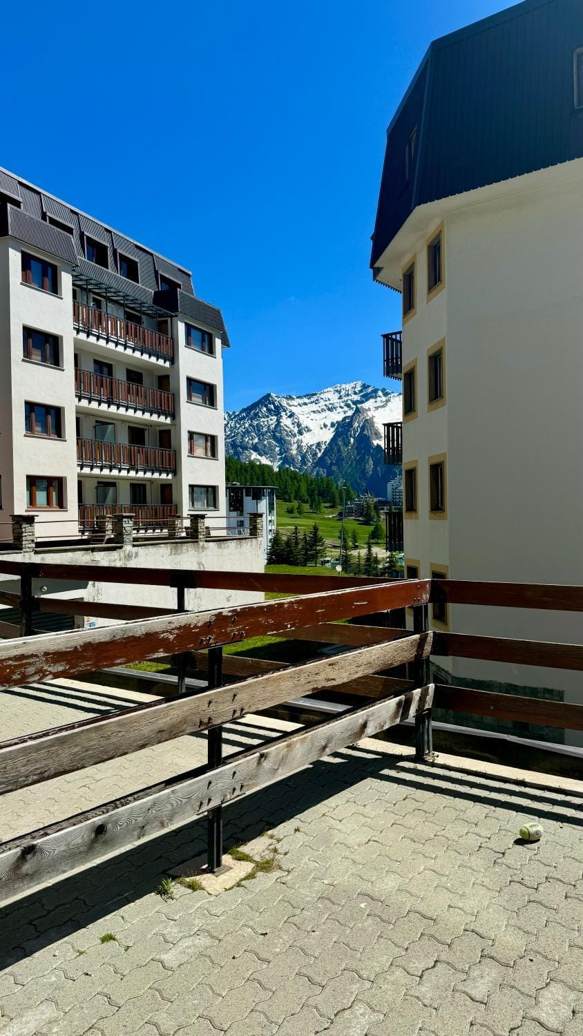 Hostdomus- Terrace Apartment Apartment in Sestriere