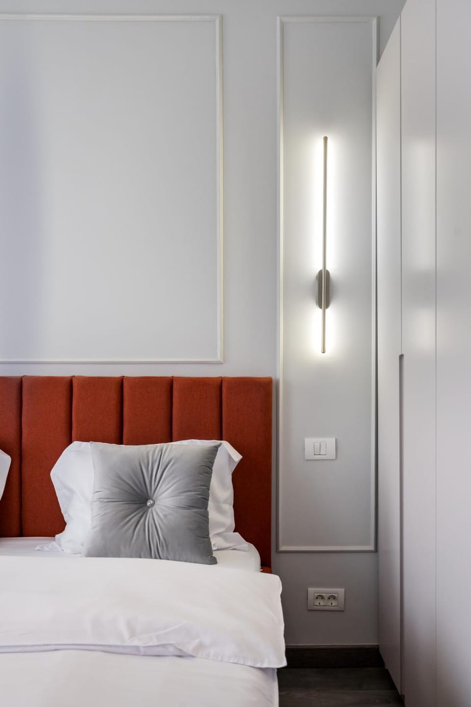 Bed, Photo of the whole room, Bedroom, wardrobe