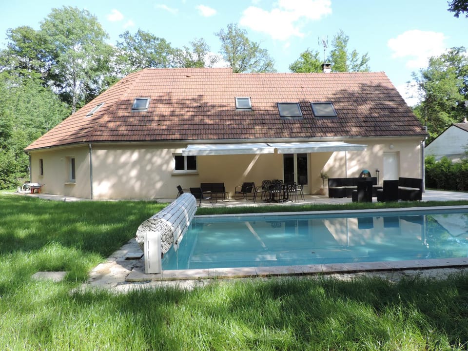 Property building, Garden, Pool view, Swimming pool, Open Air Bath, sunbed