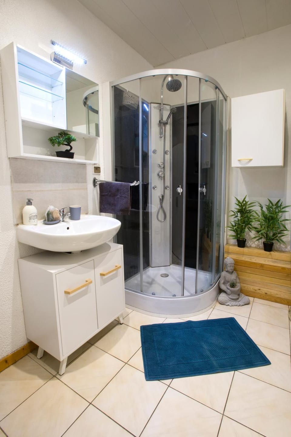 Shower, Bathroom, towels