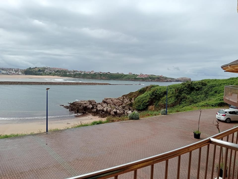 Apartamento Vistas al MAR Apartment in Cantabria