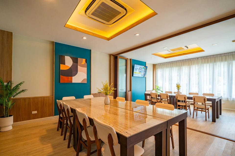 Meeting/conference room